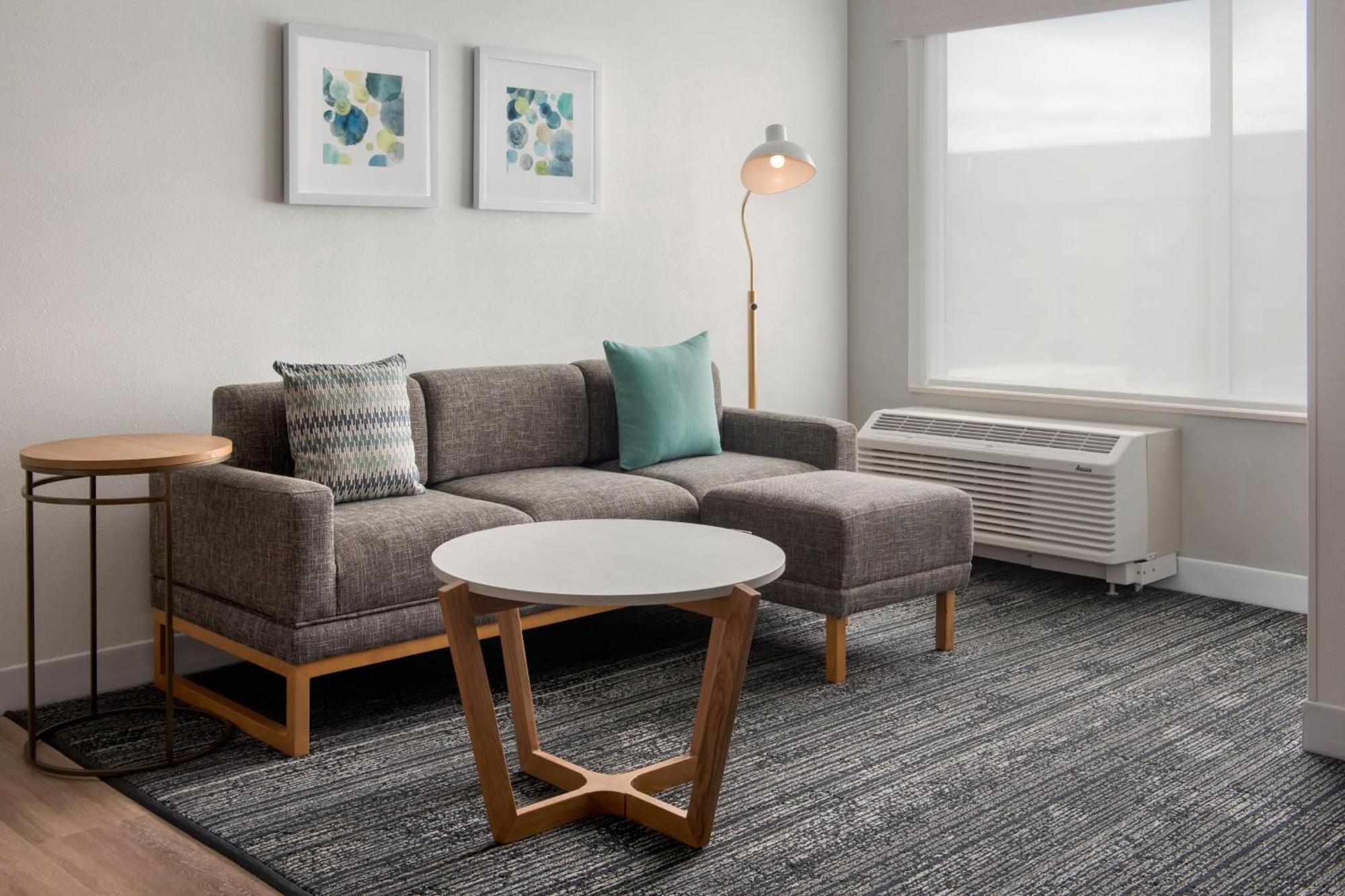 Towneplace Suites Portland Airport Me South Portland Eksteriør bilde