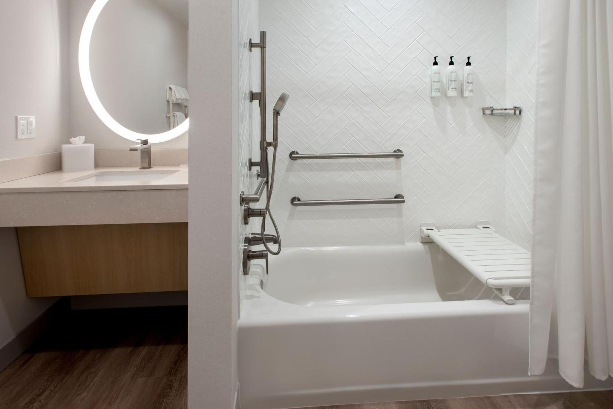Towneplace Suites Portland Airport Me South Portland Eksteriør bilde
