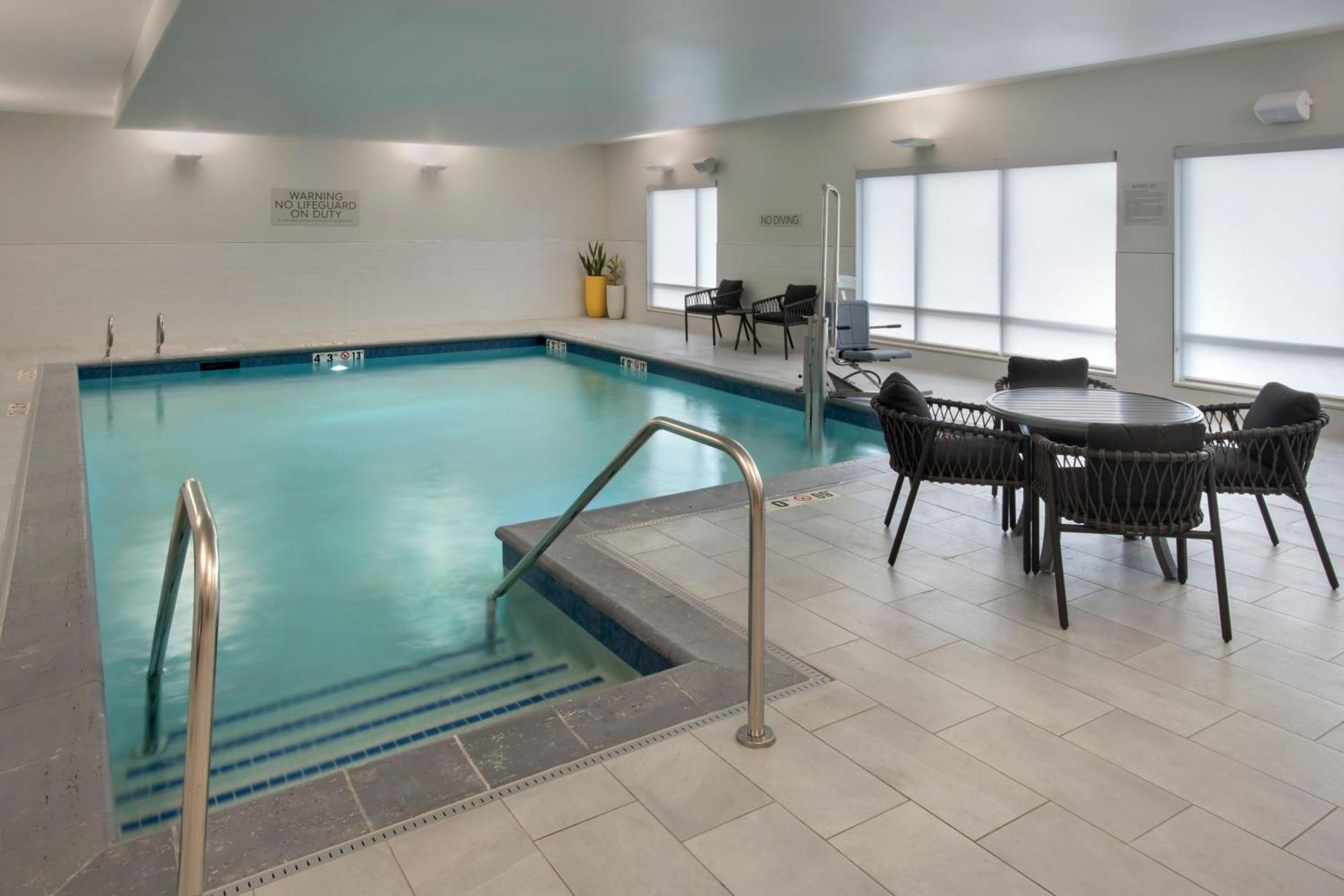 Towneplace Suites Portland Airport Me South Portland Eksteriør bilde