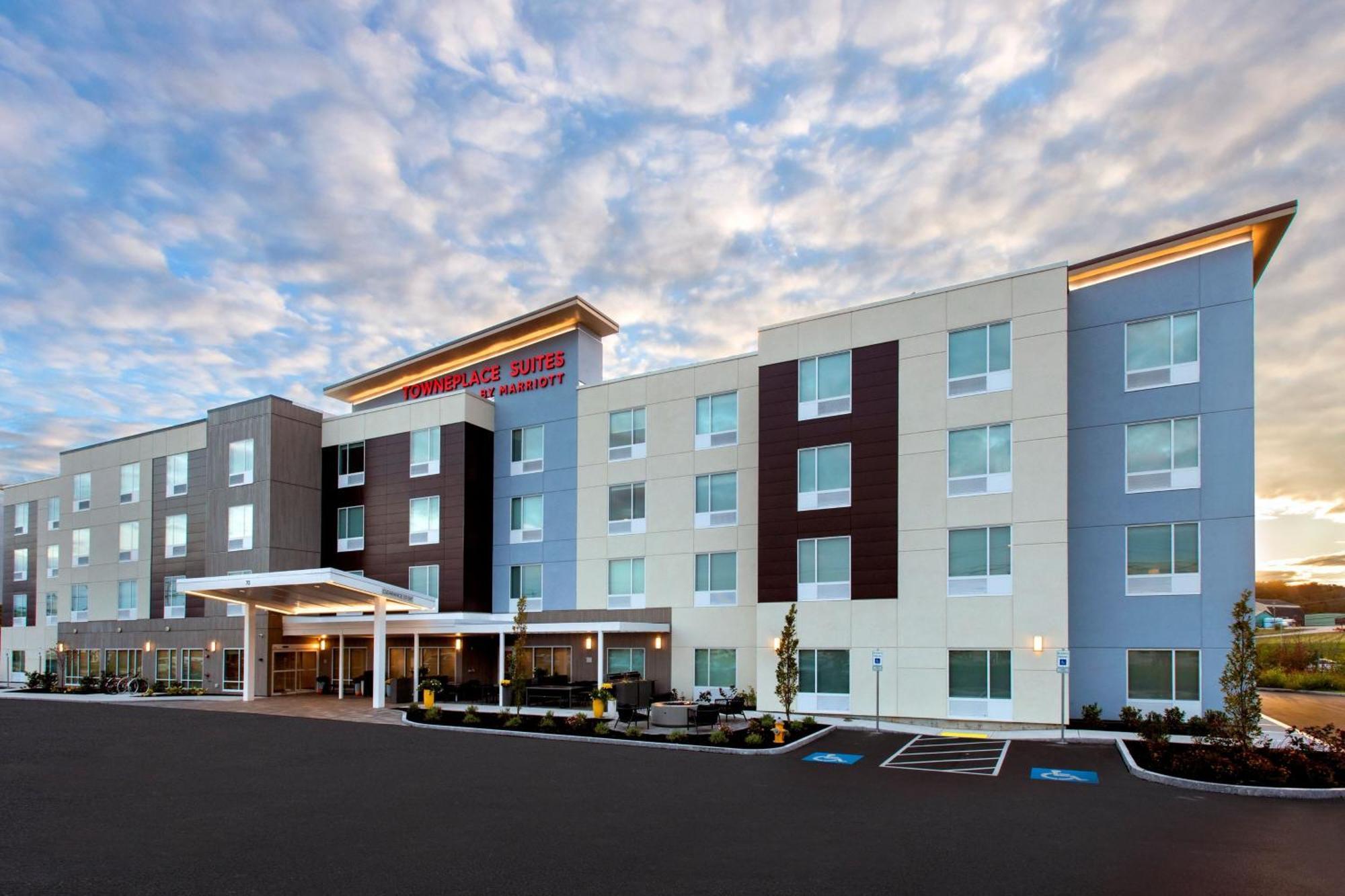 Towneplace Suites Portland Airport Me South Portland Eksteriør bilde